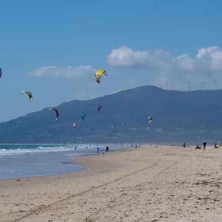 2060-newly Furnished 2 Bedrooms With Golf