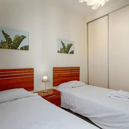 2060-newly Furnished 2 Bedrooms With Golf Apartman *