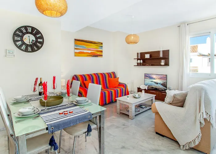 2060-newly Furnished 2 Bedrooms With Golf