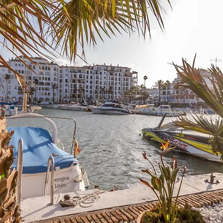 2060-newly Furnished 2 Bedrooms With Golf Apartment *