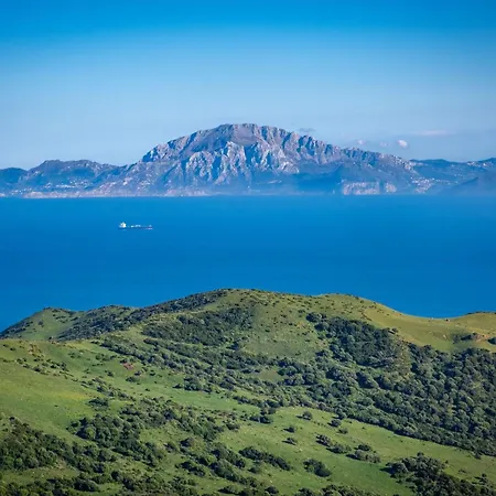 2060-newly Furnished 2 Bedrooms With Golf *