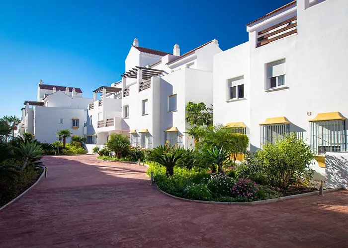 2060-newly Furnished 2 Bedrooms With Golf Appartement *